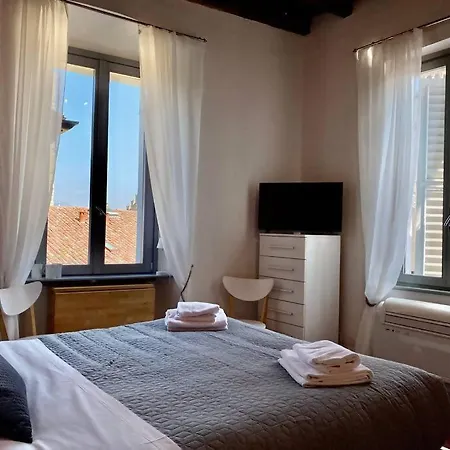 Апартаменти With A View Бергамо