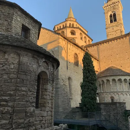 아파트 With A View 베르가모